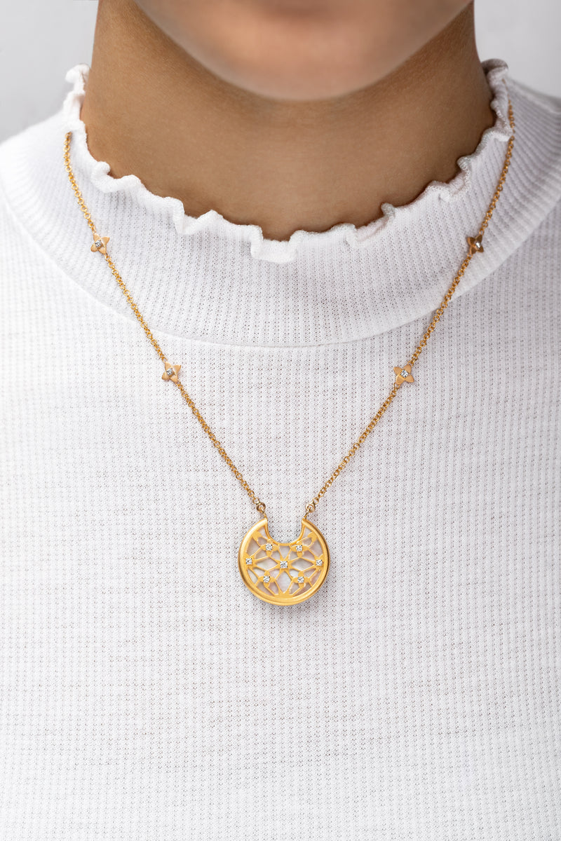 Huri Necklace (Mother of Pearl)